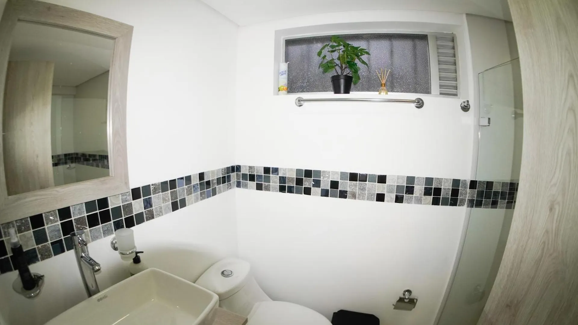 2Br Bright & Cozy - Nature Views & Sounds Medellin Colombia