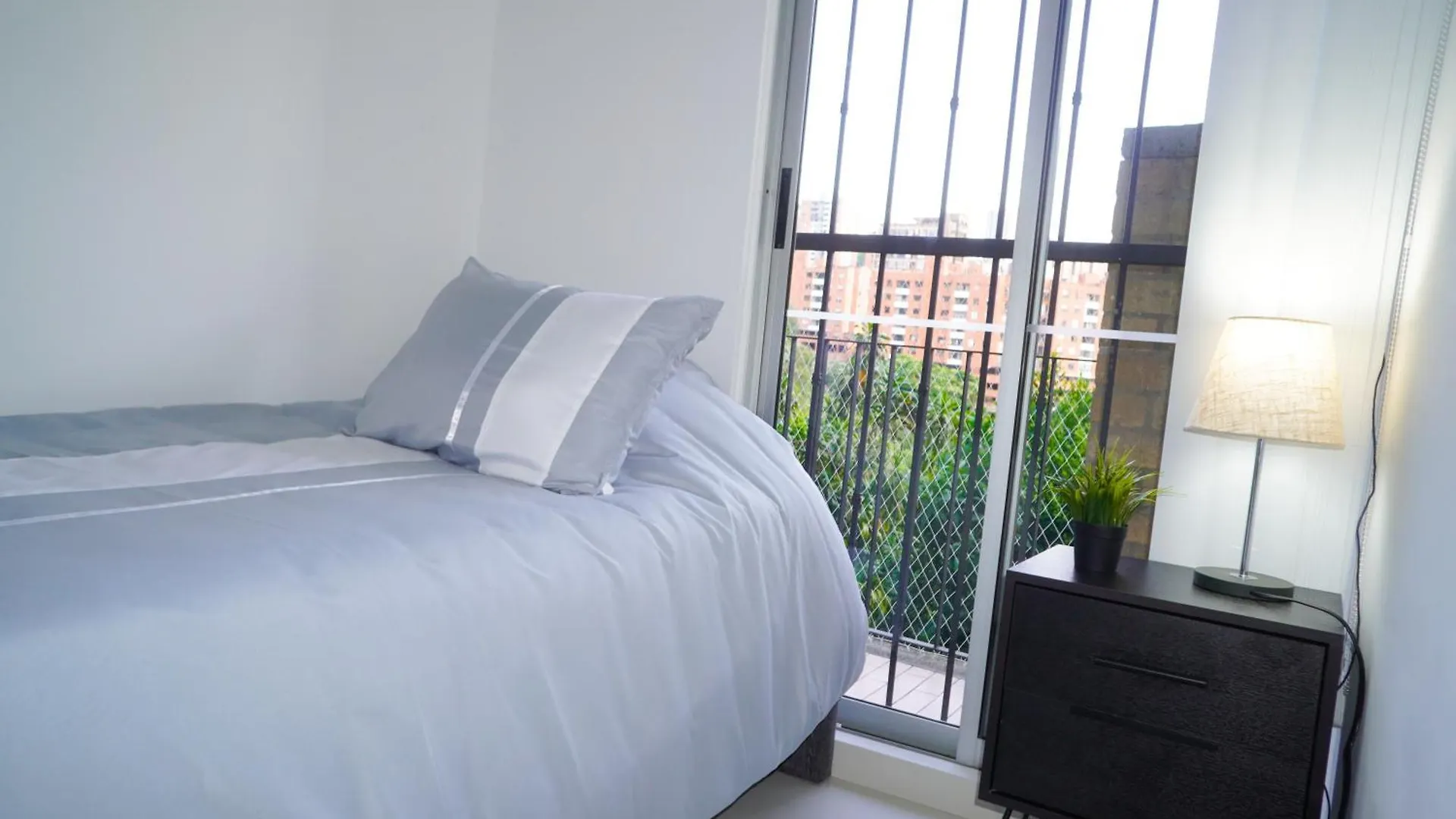 2Br Bright & Cozy - Nature Views & Sounds Medellin 0*,  Colombia